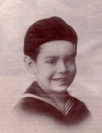 Paixão Côrtes aos cinco anos.